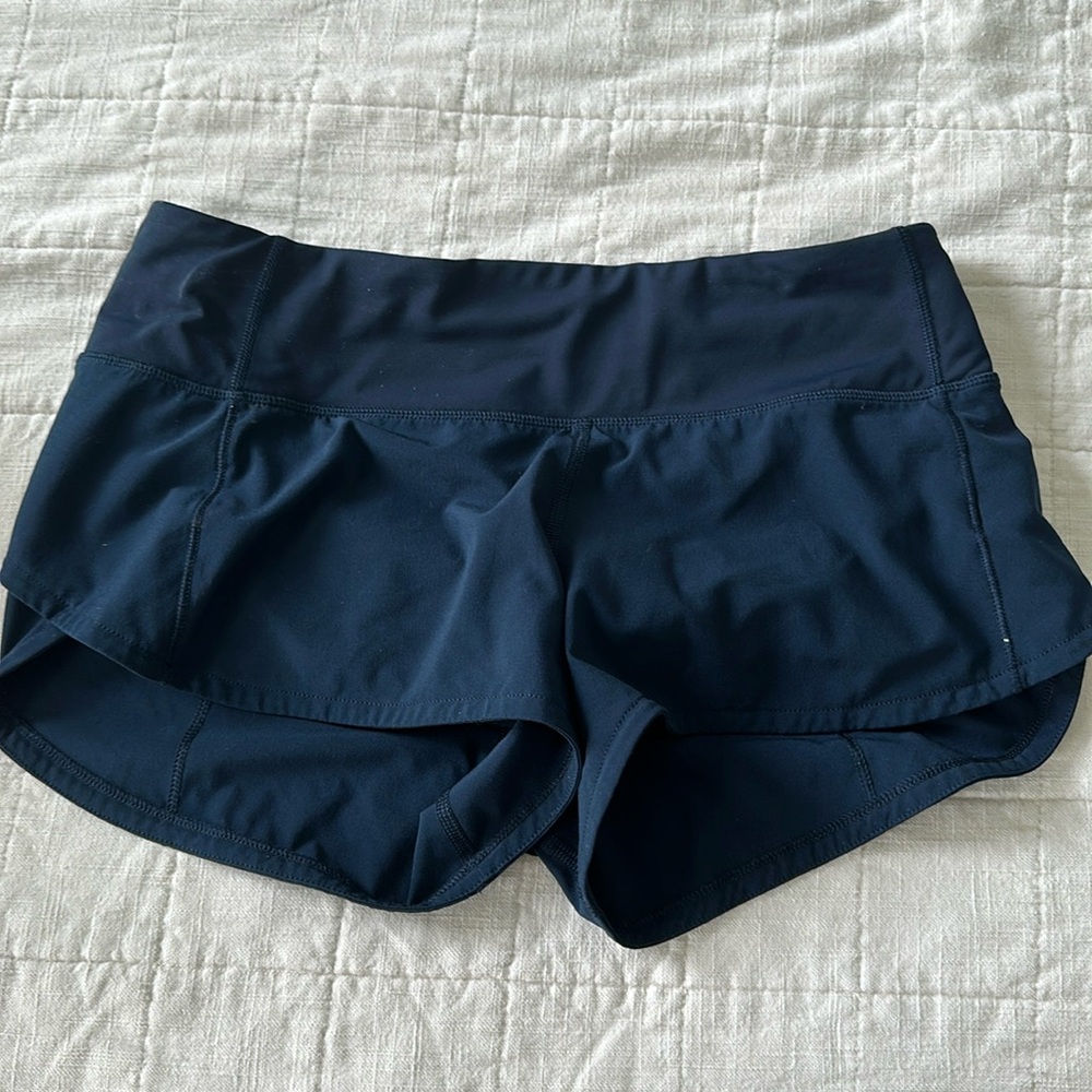 Lululemon speed up. Size 2 2.5”